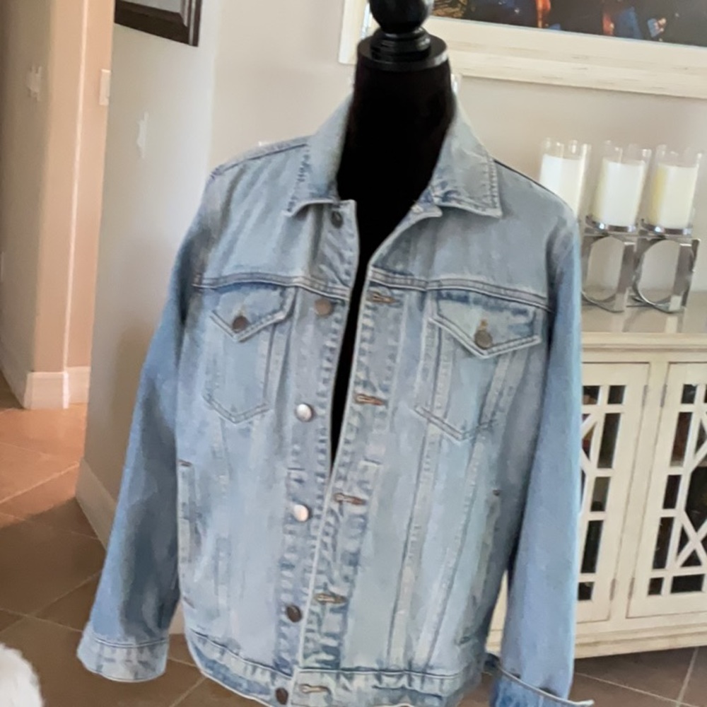 FRAME denim jacket, button front, zipper down each sleeve, size small